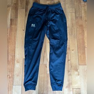 NWT Men’s black Under Armour joggers